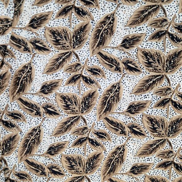 1980s Vintage Leaf Print Blouse Gold Crest Buttons Poplin Blouse Size 16 - Picture 8 of 9